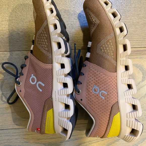 On Running “Cloud X” Women’s Running Training Sneakers SZ: 6.5 US - Picture 3 of 7